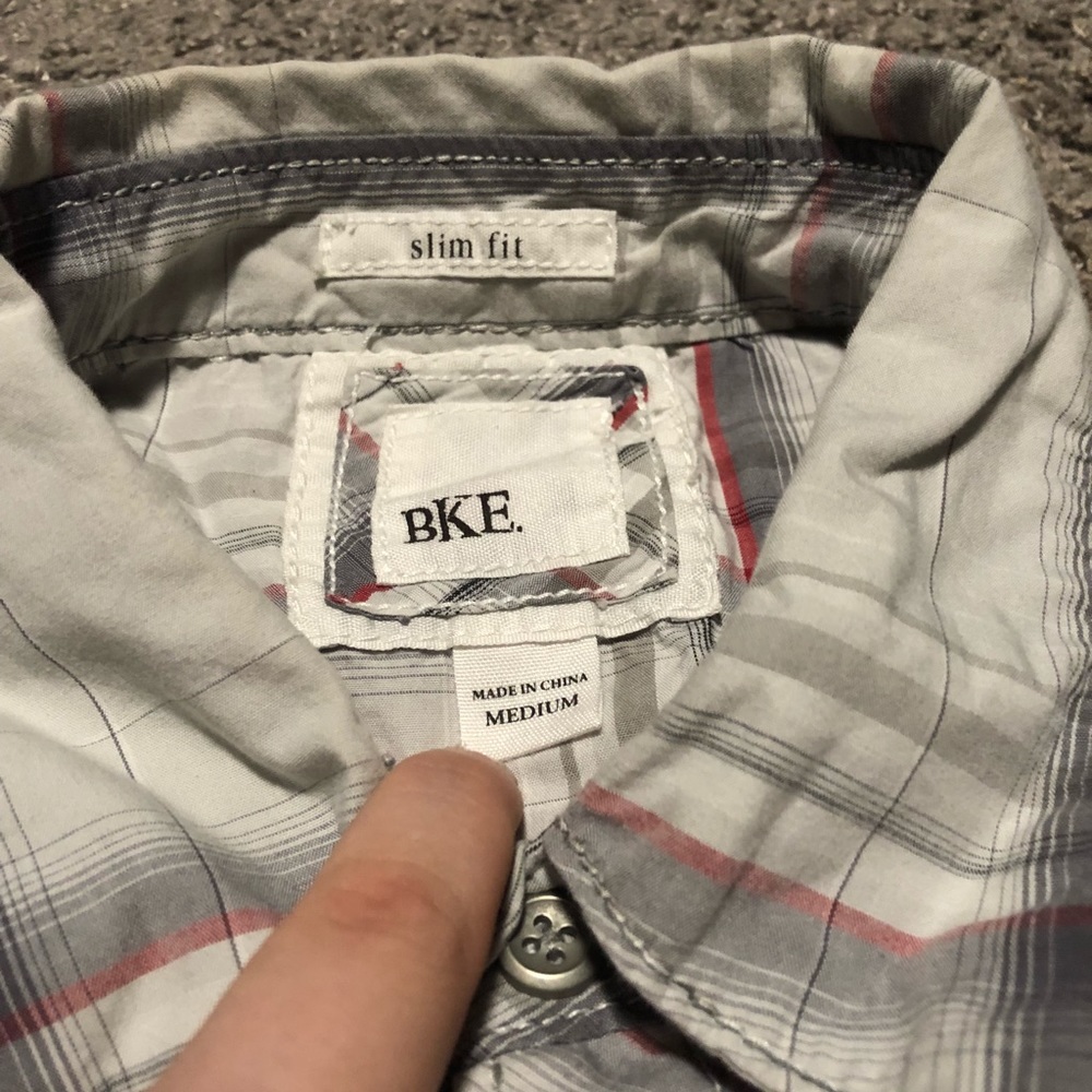 BKE Button-up - Picture 2 of 2
